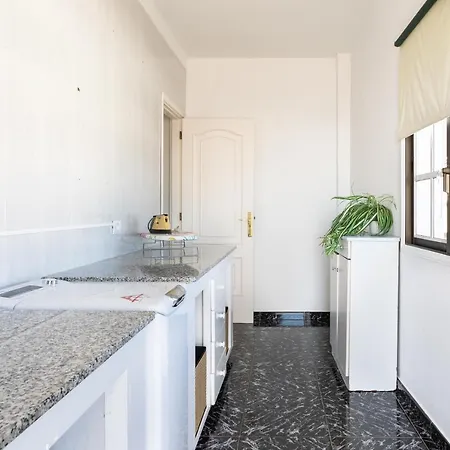 - Wonderful Volcano Views & Terrace. 2 Px. *